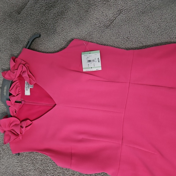 (NWT) Kasper sz 8 Pink Sheath dress with ruffle detail - Picture 2 of 4